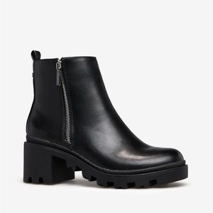 Shoedazzle Lug Sole Boot ACCEPTING OFFERS